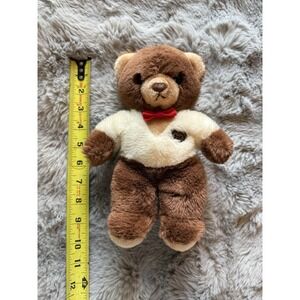 Authentic vintage GUND tender teddy from 1983 - RARE!